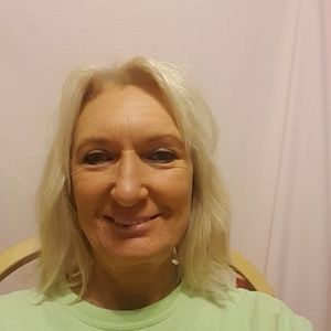 Meet your Posher, Iris